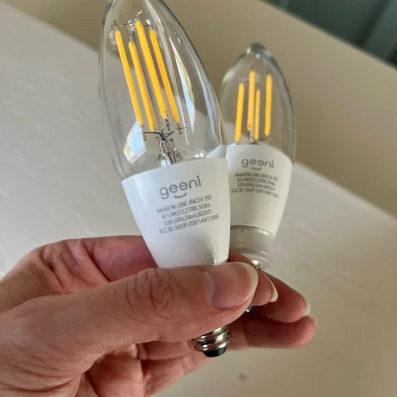 LED Smart Lightbulbs Lot - Picture 9 of 10